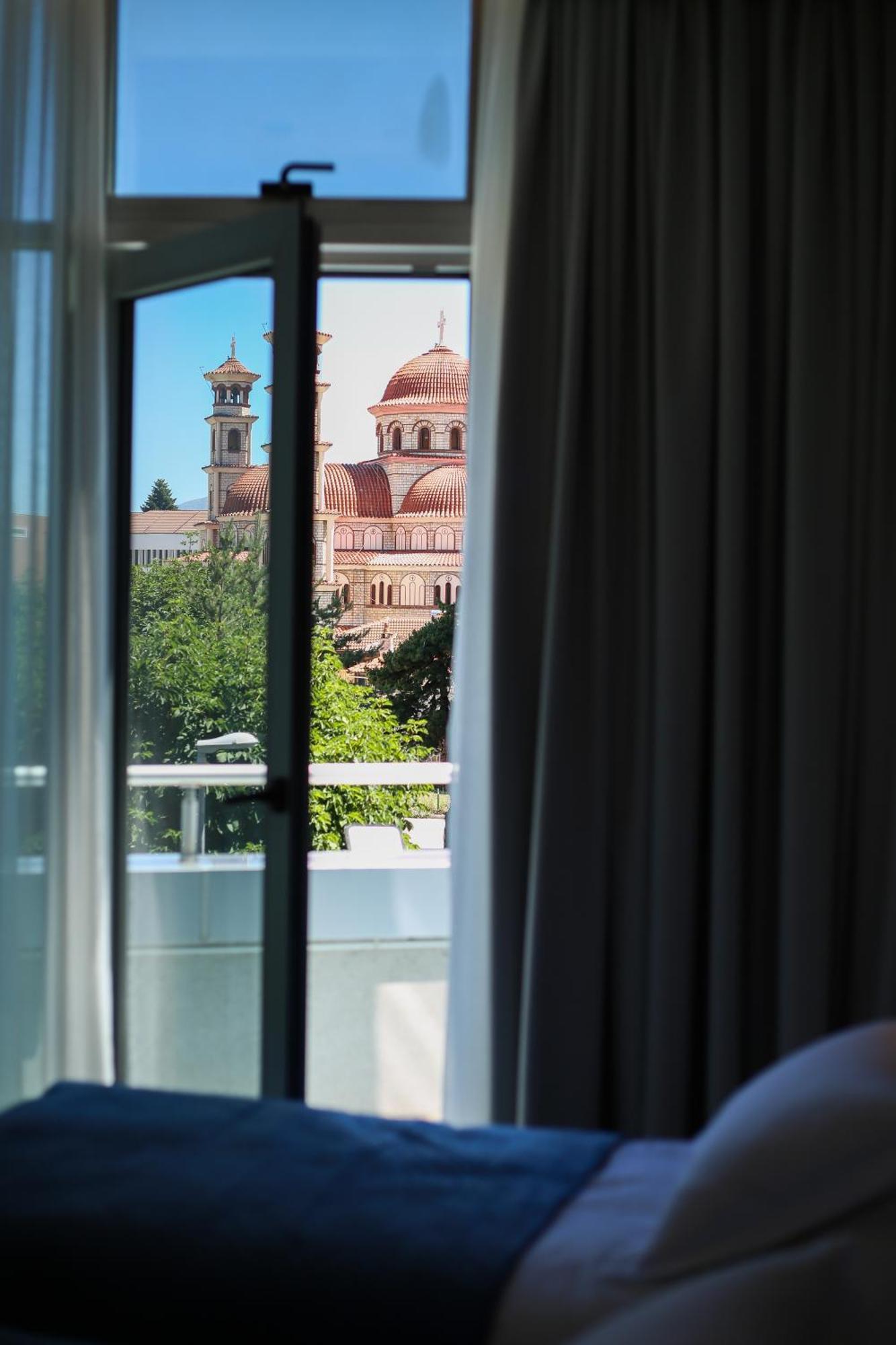 Sky View Hotel Korce Eksteriør bilde